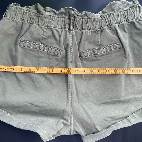 TORRID FIRST @FIT DISTRESSED BOY SHORT SIZE 18 DARK GREEN RUFFLED WAIST - Picture 4 of 13